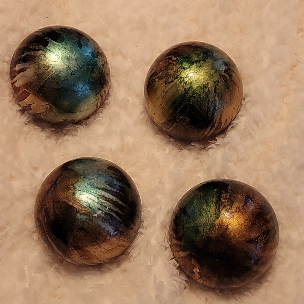 Decorative balls